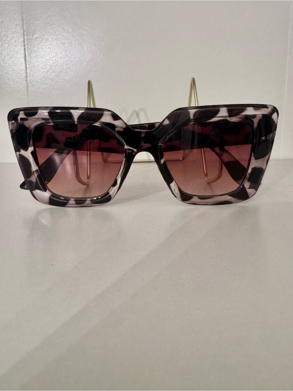 Women's Leopard Print Square Sunglasses NEW - Gradient Lenses - Picture 2 of 3